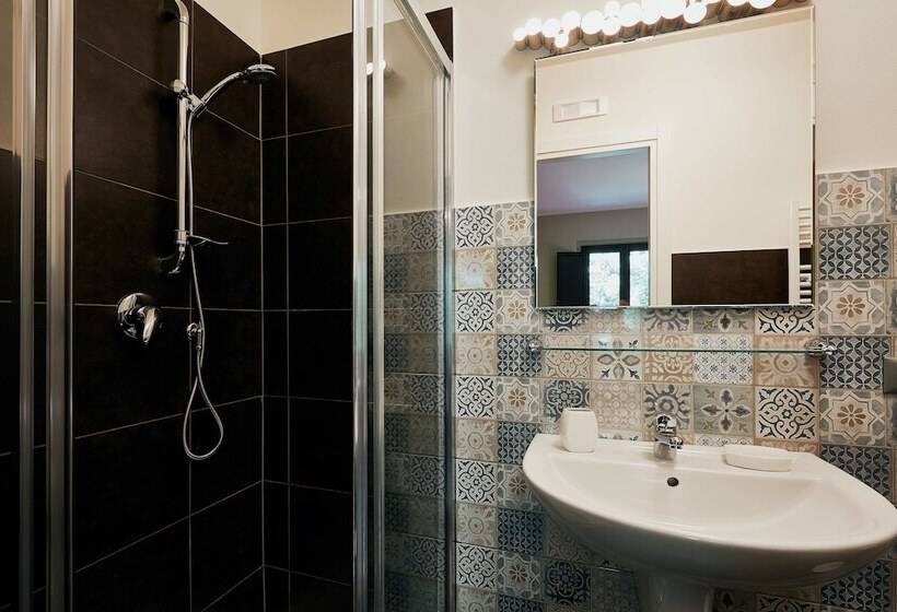 بنسيون Corte Dei Medici Palace