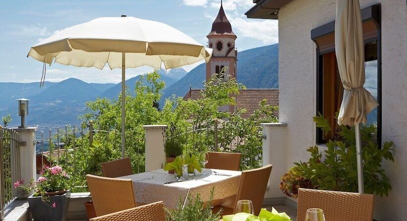 Отель Mair Am Turm