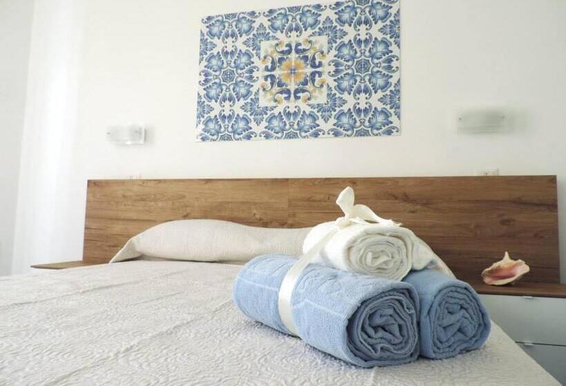 مبيت وإفطار Mediterraneo Rooms