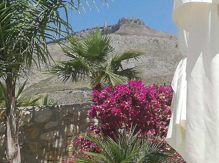 مبيت وإفطار Villa Delle Palme Delfina