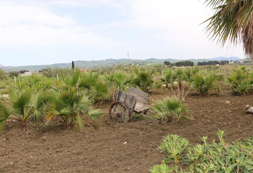 مبيت وإفطار Villa Delle Palme Delfina