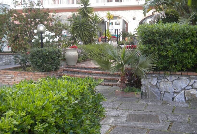 Belvedere Hotel Club