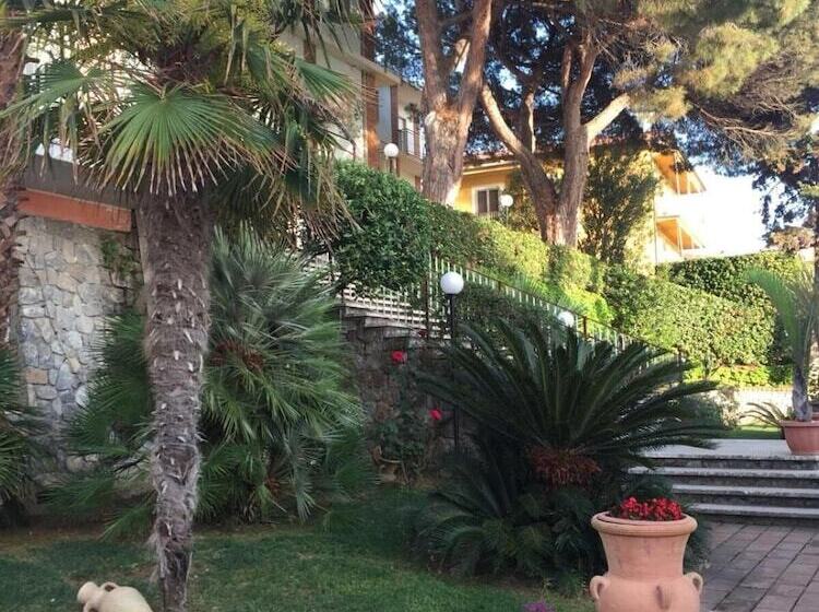 Belvedere Hotel Club