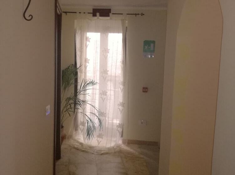 Hostal Albergo Diffuso Borgo Dei Greci