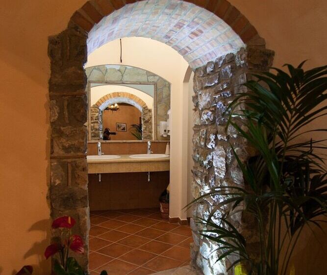 Hostal Albergo Diffuso Borgo Dei Greci