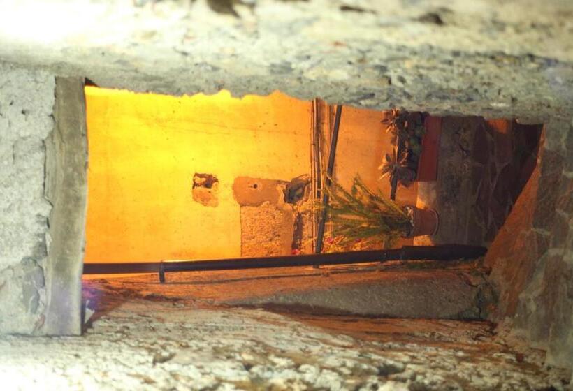 Hostal Albergo Diffuso Borgo Dei Greci