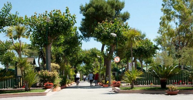 客栈  Camping Poseidonia