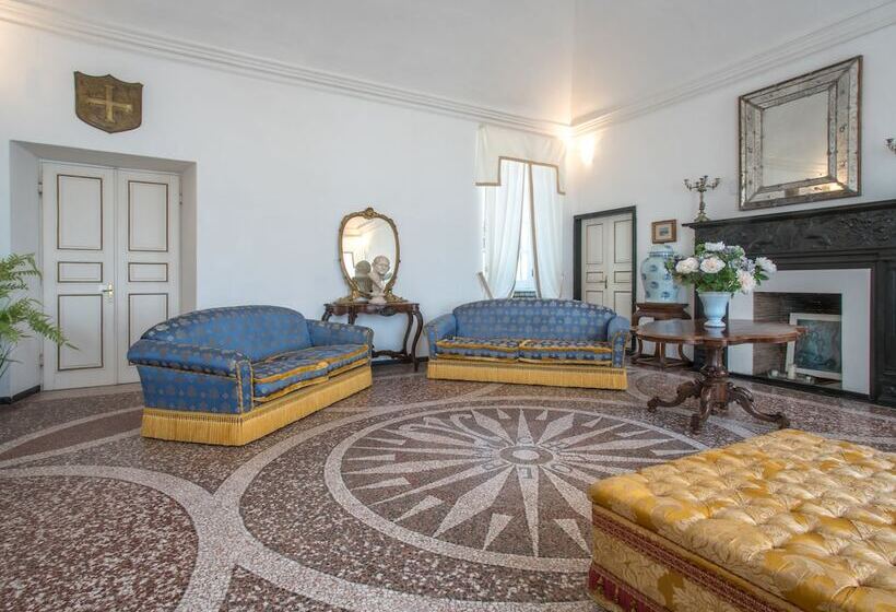 مسافرخانه Villa Shelley Boutique