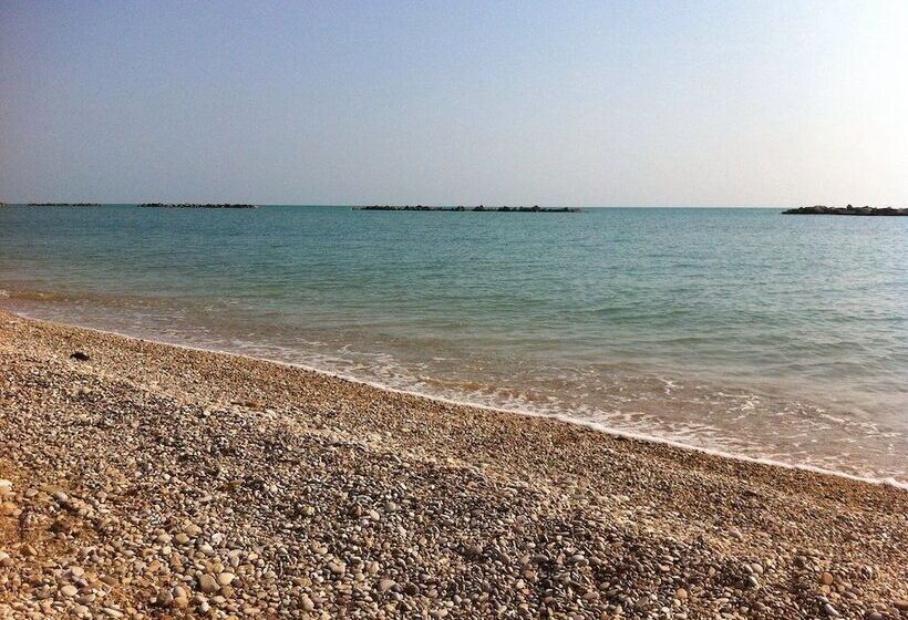 فندق Ambruosi Village Resort & Spa