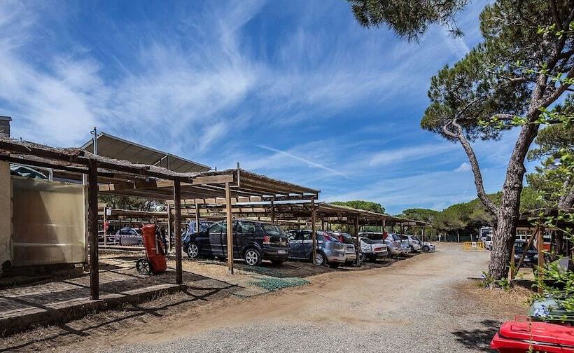 هتل Camping Internazionale Etruria