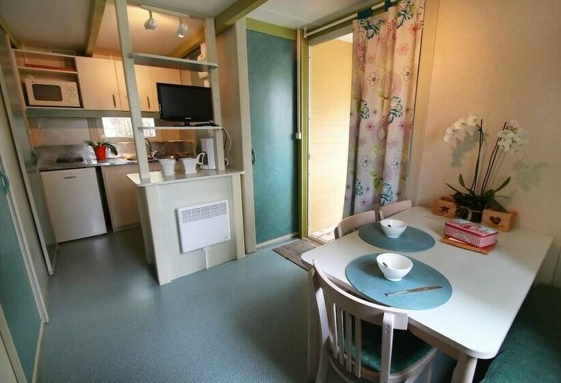 בית מלון כפרי Camping Le Soline