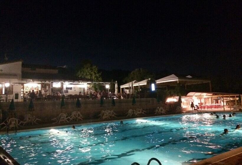 בית מלון כפרי Camping Le Soline