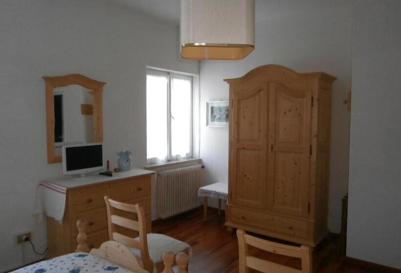 בית מלון כפרי Due Pini