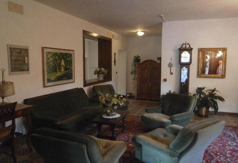 בית מלון כפרי Due Pini