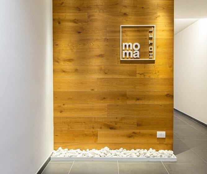 هتل Moma
