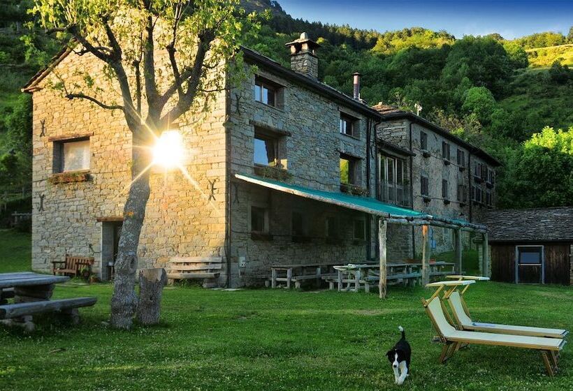 田舎風ホテル Agriturismo Del Cimone