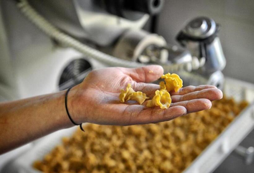 田舎風ホテル Agriturismo Del Cimone