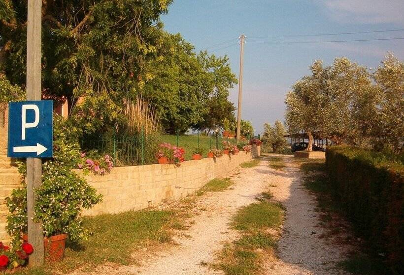 فندق ريفى Agriturismo Marruchetone Vecchio