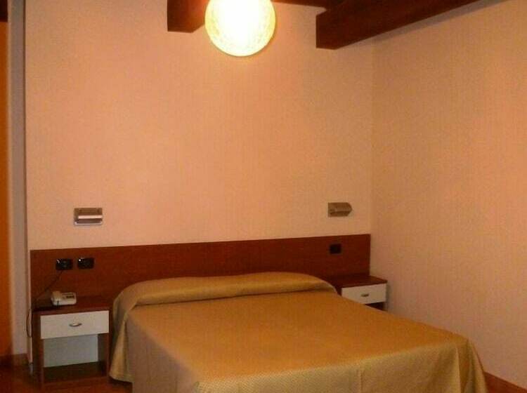 בית מלון כפרי Santa Chiara