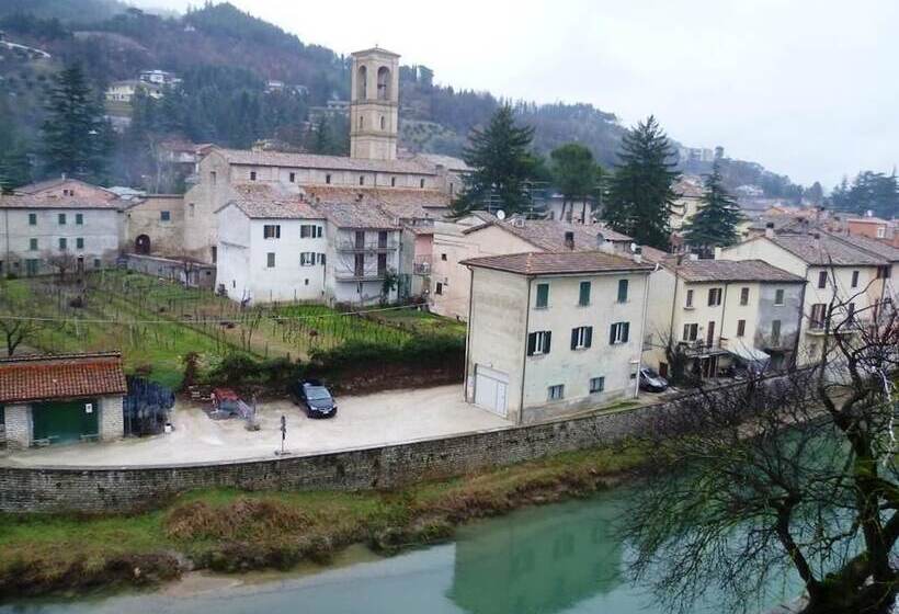 בית מלון כפרי Santa Chiara