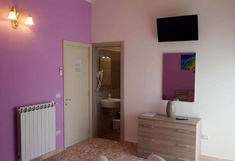 بنسيون La Fenice Salentina