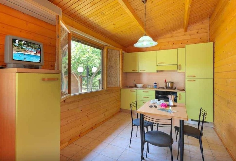 Курорт Centro Vacanze Verde Azzurro