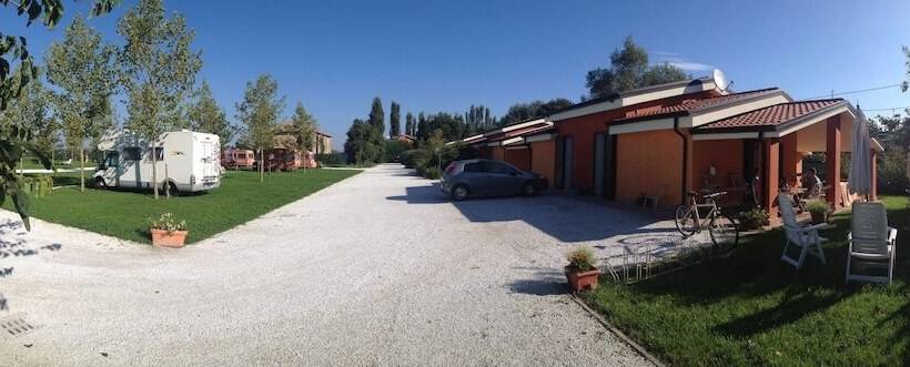 渡假胜地  Lucciole Nella Nebbia