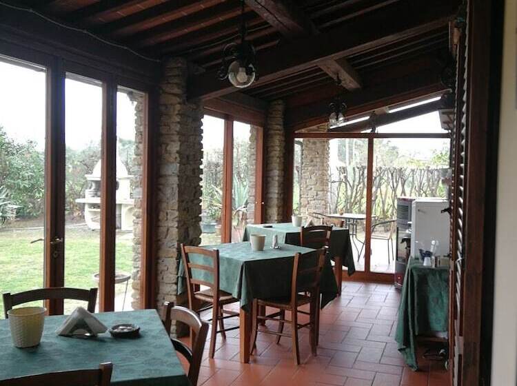 تختخواب و صبحانه Ortali Country House