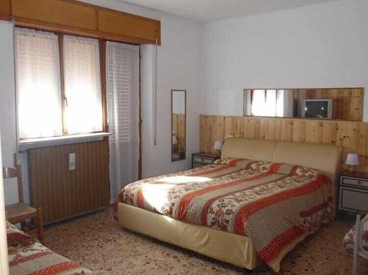 민박 Conte Antonio Da Montecopiolo