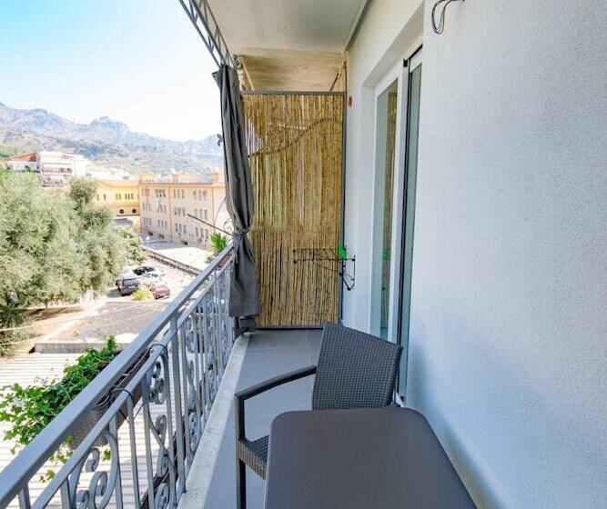 تختخواب و صبحانه Il Muro Vecchio Studios