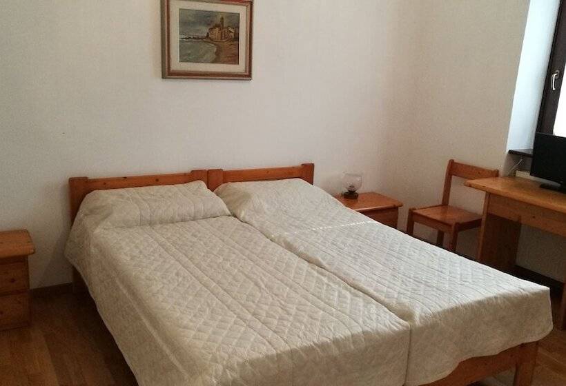 مبيت وإفطار Le Cicogne