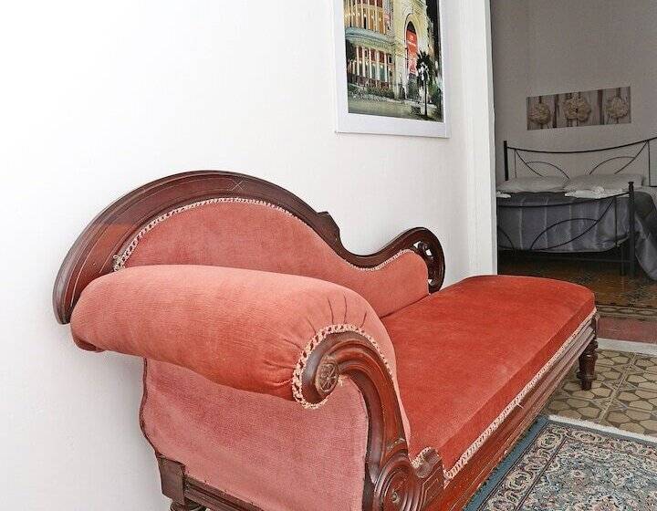 تختخواب و صبحانه Rest And Go