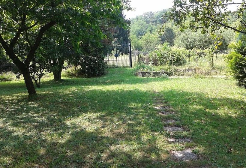 צימר Swanlake Rooms