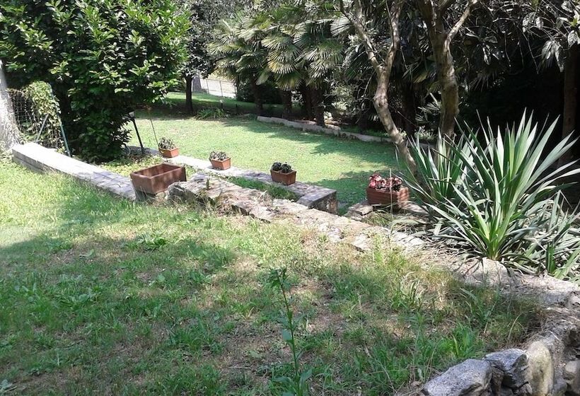 צימר Swanlake Rooms