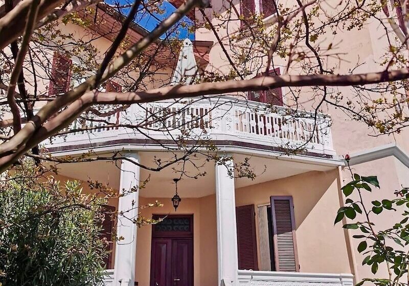 צימר Swanlake Rooms