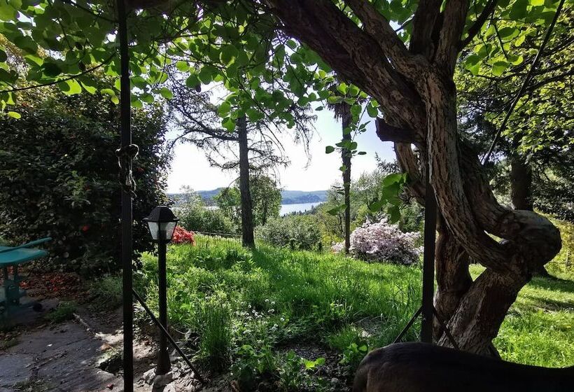 צימר Swanlake Rooms