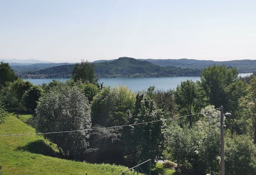 مبيت وإفطار Swanlake Rooms