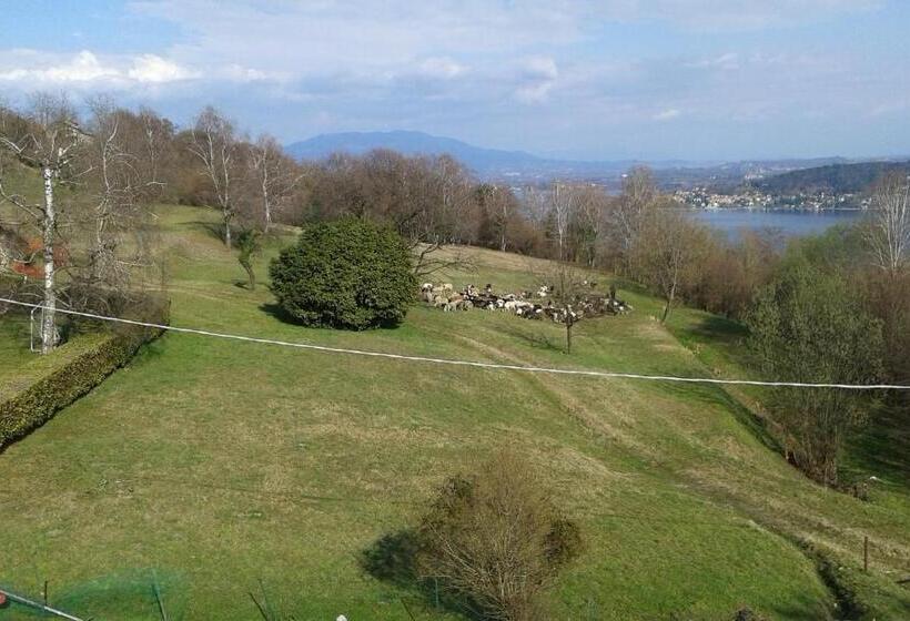 צימר Swanlake Rooms