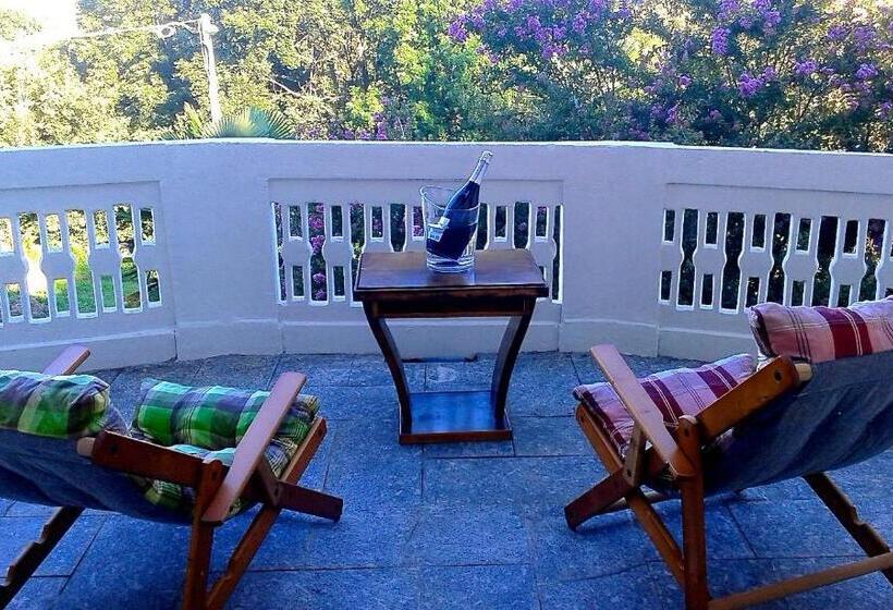 צימר Swanlake Rooms