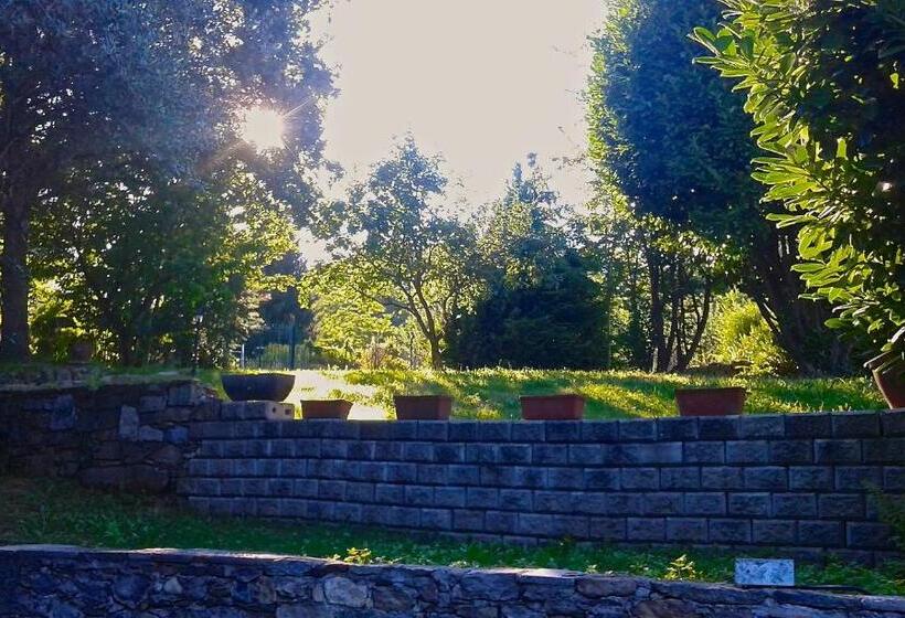 צימר Swanlake Rooms