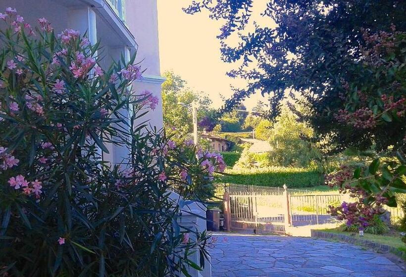 צימר Swanlake Rooms