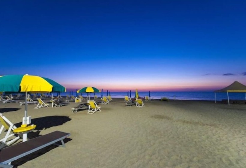 هتل Camping Villaggio Thurium