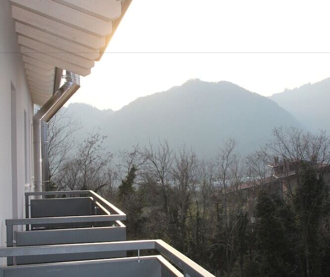 בית מלון כפרי Pove 2.4