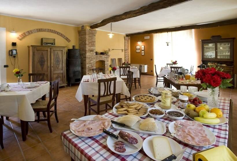 فندق ريفى Agriturismo Cascina Monchiero
