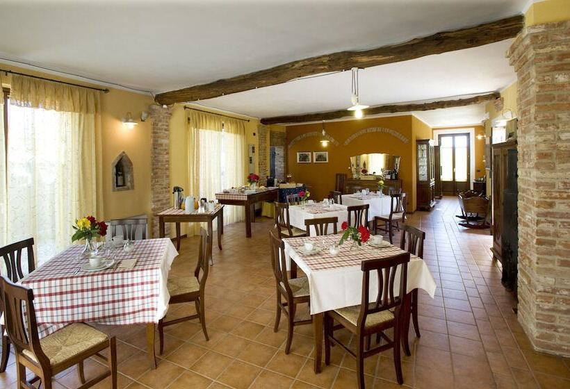 فندق ريفى Agriturismo Cascina Monchiero