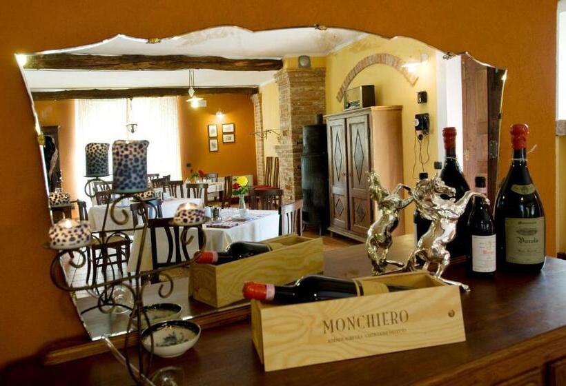 فندق ريفى Agriturismo Cascina Monchiero
