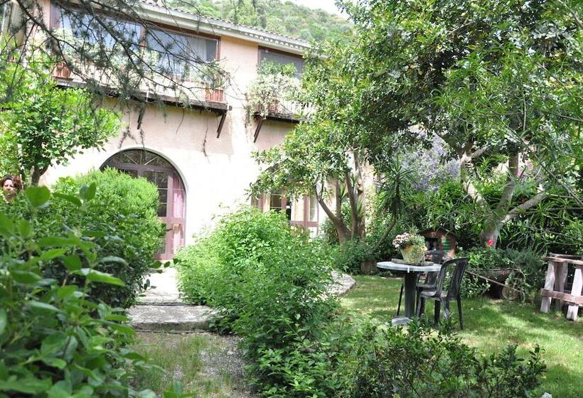 بنسيون Affittacamere Sa Bratza Vacanze