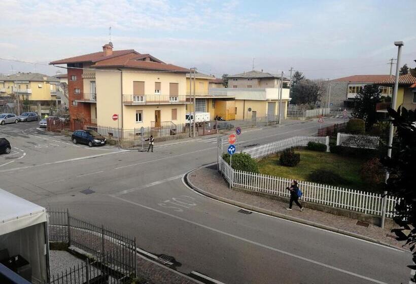 פנסיון Bgy Airport House Grassobbio