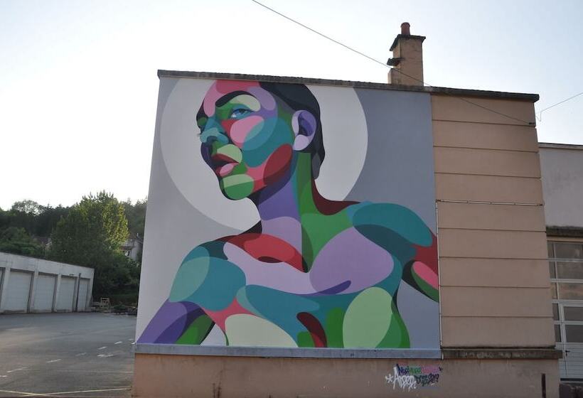 膳宿费 Le Curieux