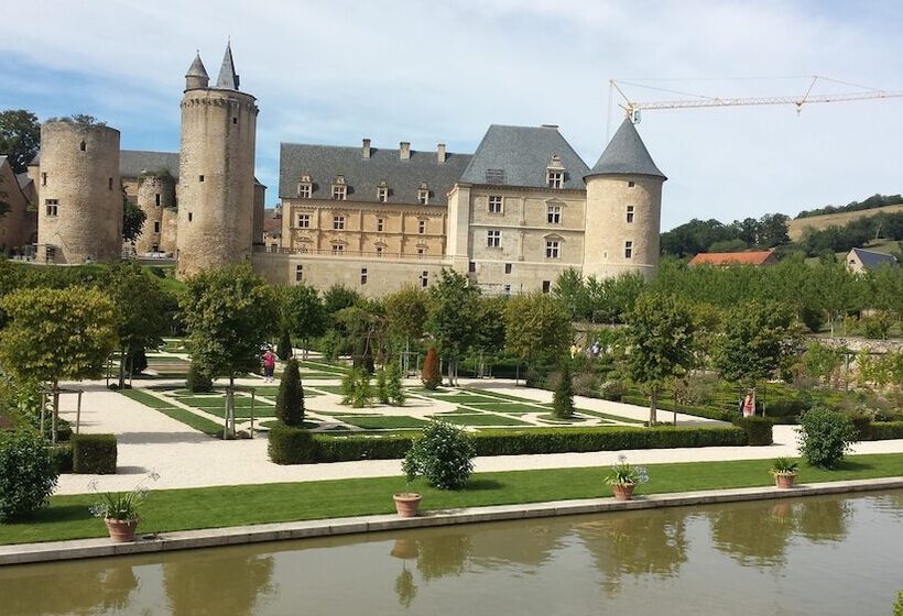 膳宿费 Le Curieux